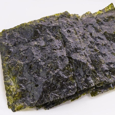 Зажаренное в духовке Nori высушенное морской водорослью покрывает 100 в темноту сумки ую-зелен