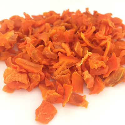 Здоровая закуска Сушеные флейки моркови, перерезанные, насыщенные витамином С
