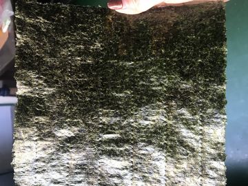Темные ые-зелен листы морской водоросли Нори суш качества еды